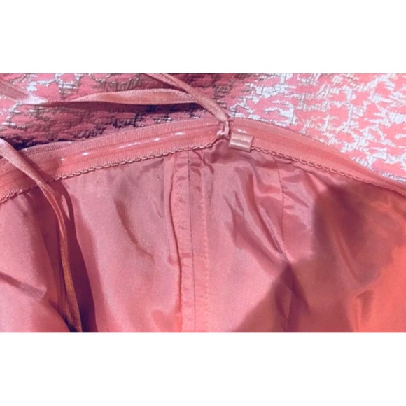 BCBG Max Azria Strapless Jacquard Peach Blush Cocktail Dress – Size 4 - Picture 5 of 8